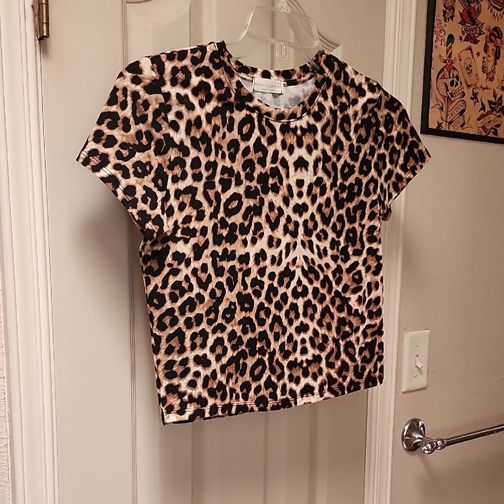 Leopard Print Short Sleeve Top